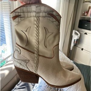 White leather Dolce Vita heeled boots